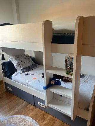 Litera infantil con cajones + somieres y colchones