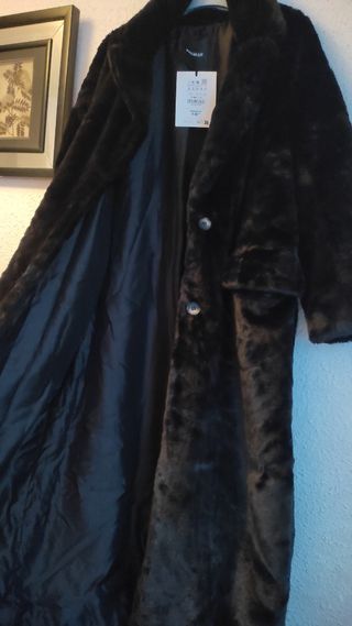 Abrigo pelo sintético Pull&Bear largo negro
