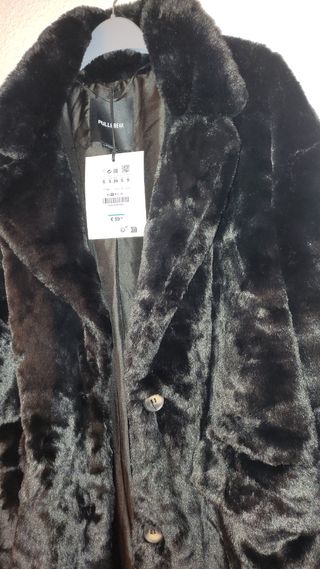 Abrigo pelo sintético Pull&Bear largo negro