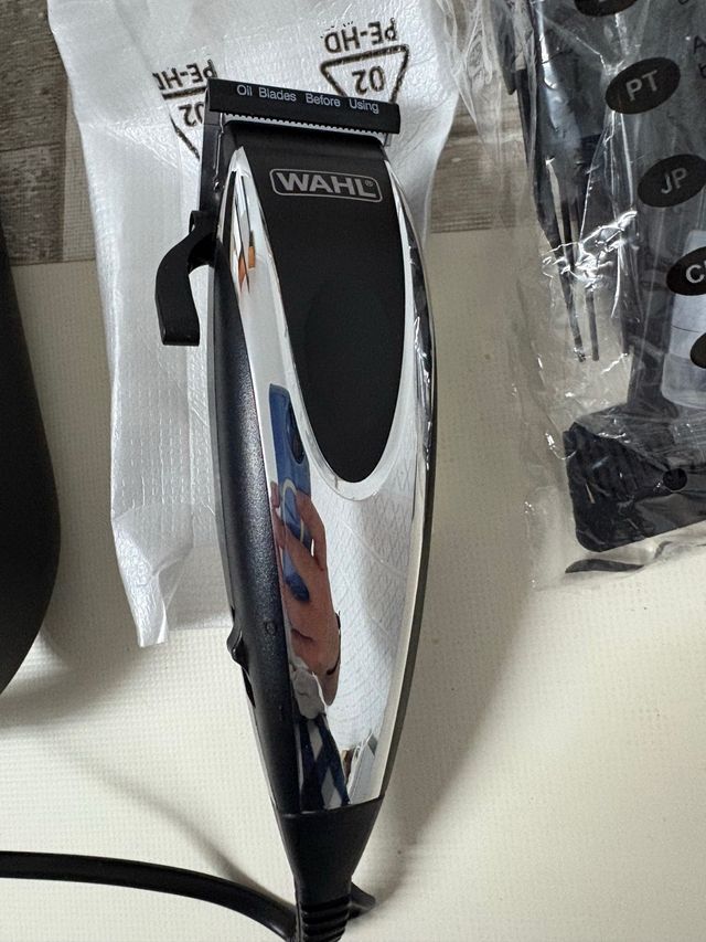 Máquina Cortapelo Wahl Negra y Plateada