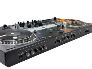 MESA DE MEZCLAS SERATO PIONEER DJ DDJ-REV7 + ACC