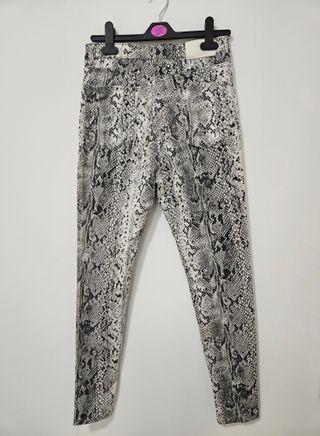 Pantalón denim serpiente Stradivarius Talla 36