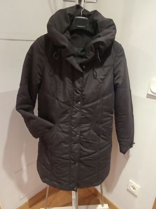 Abrigo acolchado negro cuello ajustable T.M