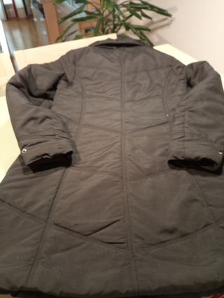 Abrigo acolchado negro cuello ajustable T.M