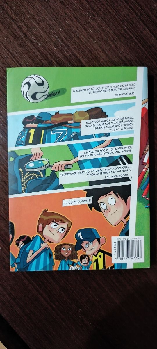 Los Futbolísimos 1: El misterio de los árbitros...