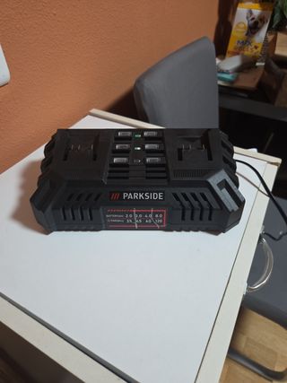 Cargador Baterías Parkside