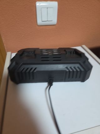 Cargador Baterías Parkside