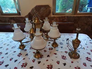 Lámpara de techo antigua dorada y blanca