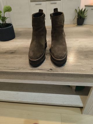 Botines de piel para mujer marca Alpe