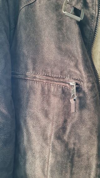 Chaqueta de piel marrón