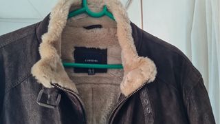 Chaqueta de piel marrón