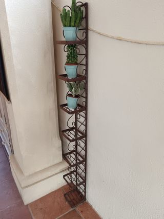 Estantería de forja para plantas