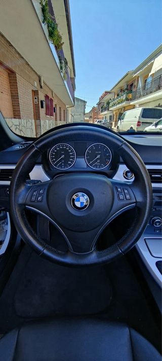 BMW Serie 3 E93 2.0 170cv descapotable.