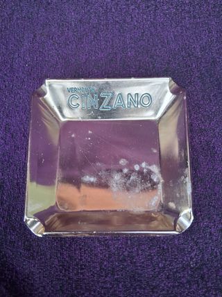 Cenicero Cinzano Antiguo