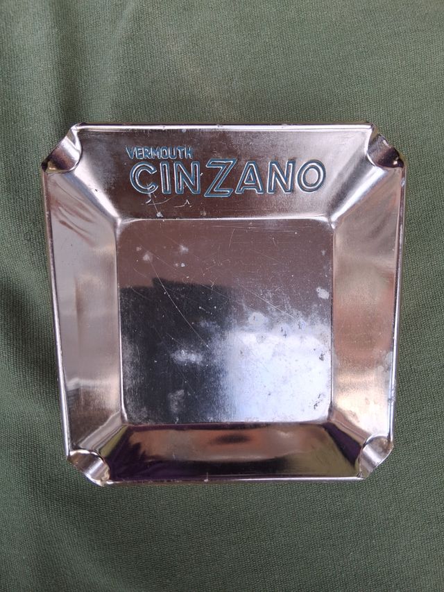 Posacenere Cinzano antico