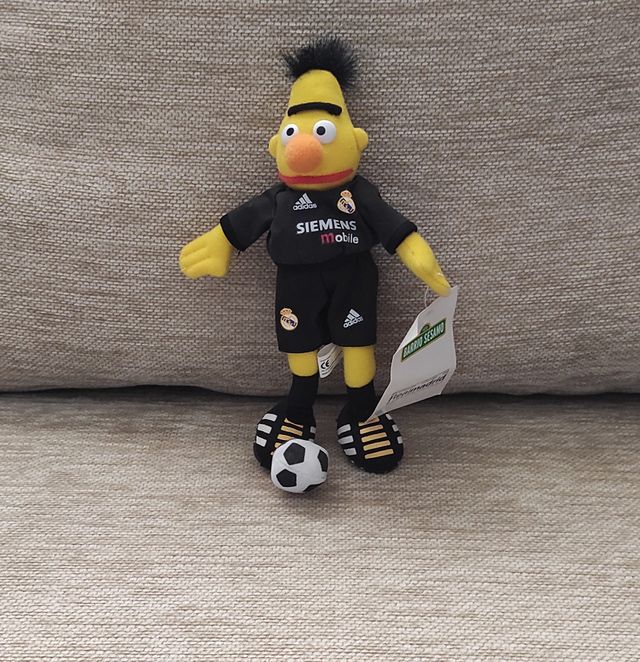 PELUCHE BLAS FUTBOLISTA REAL MADRID