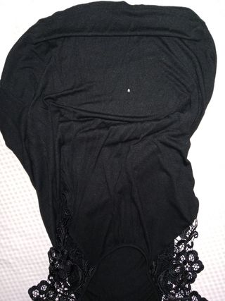Blusa negra con encaje