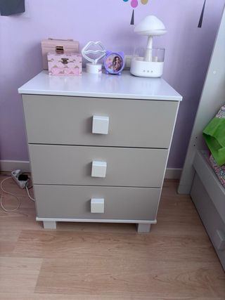 Dormitorio completo infantil con silla unicornio