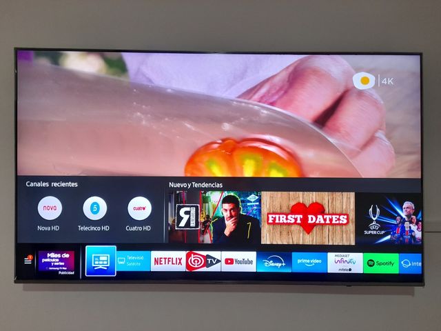Televisor Samsung QLED 55 4K UHD Plano Serie 6F