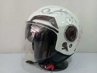 Casco de moto Jet
