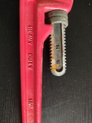 Llave de fontanero 18 Roja