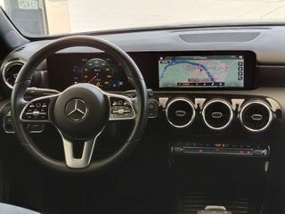 MERCEDES BENZ A200D **SEDÁN SPORT** 2021