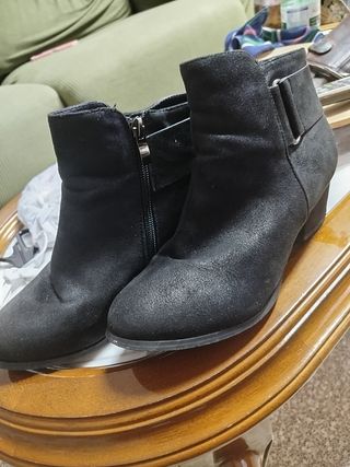 Botines negros talla 38
