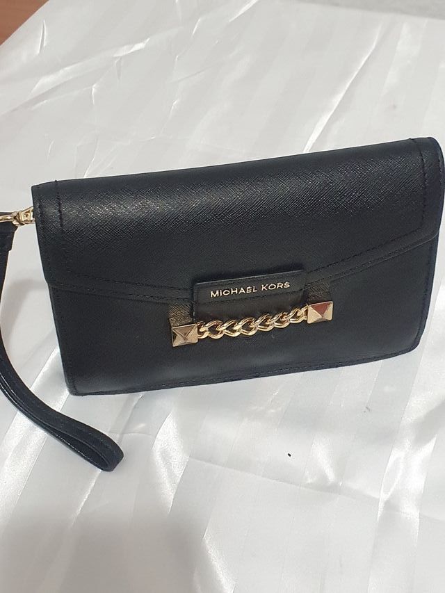 Bolso Tarjetero Michael Kors Negro y Dorado