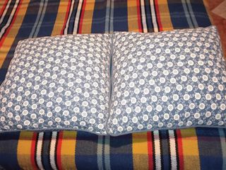 Manta y 2 cojines