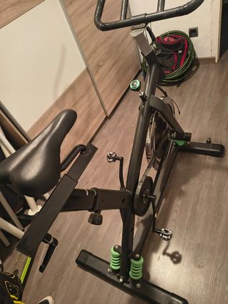 Bicicleta de Spinning (se escuchan ofertas,urge)