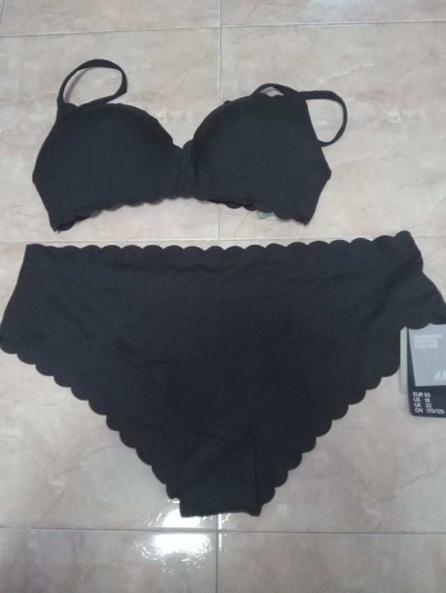Conjunto bikini H&M negro talla 50