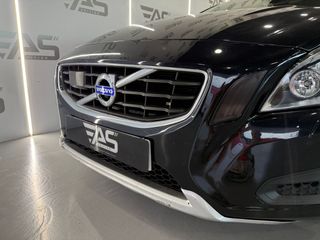Volvo V60 2.4 D5 Momentum Auto