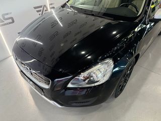 Volvo V60 2.4 D5 Momentum Auto
