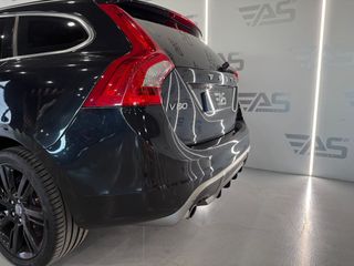 Volvo V60 2.4 D5 Momentum Auto