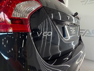 Volvo V60 2.4 D5 Momentum Auto