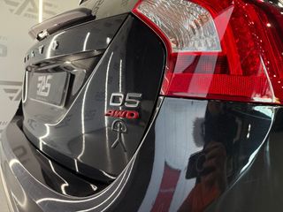 Volvo V60 2.4 D5 Momentum Auto