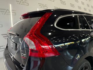 Volvo V60 2.4 D5 Momentum Auto