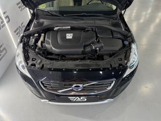 Volvo V60 2.4 D5 Momentum Auto
