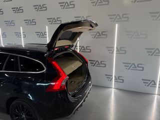 Volvo V60 2.4 D5 Momentum Auto