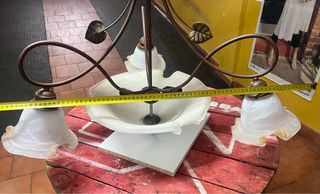 Lámpara de techo de metal y cristal