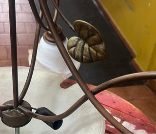 Lámpara de techo de metal y cristal