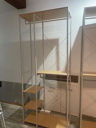 percheros de madera y metal