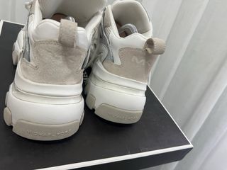 Zapatilla Michael Kors Beige/Blanco