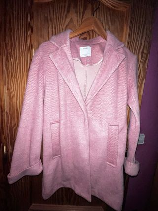 Abrigo Bershka rosa