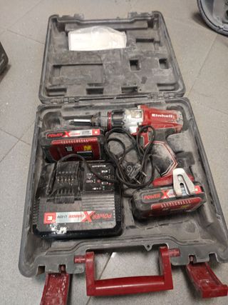 Atornillador Einhell a batería con maletín