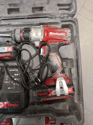 Atornillador Einhell a batería con maletín