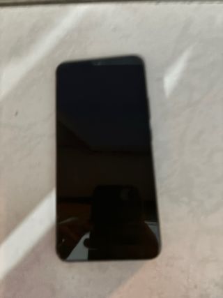 Móvil negro en perfecto estado
