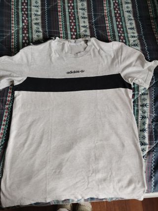 Camiseta Adidas Talla 15/16 años manga corta