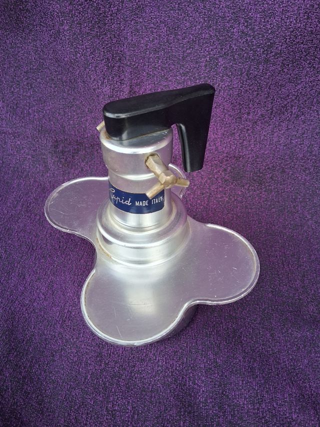 Macchina da caffè Rapid Italian da 4 tazze