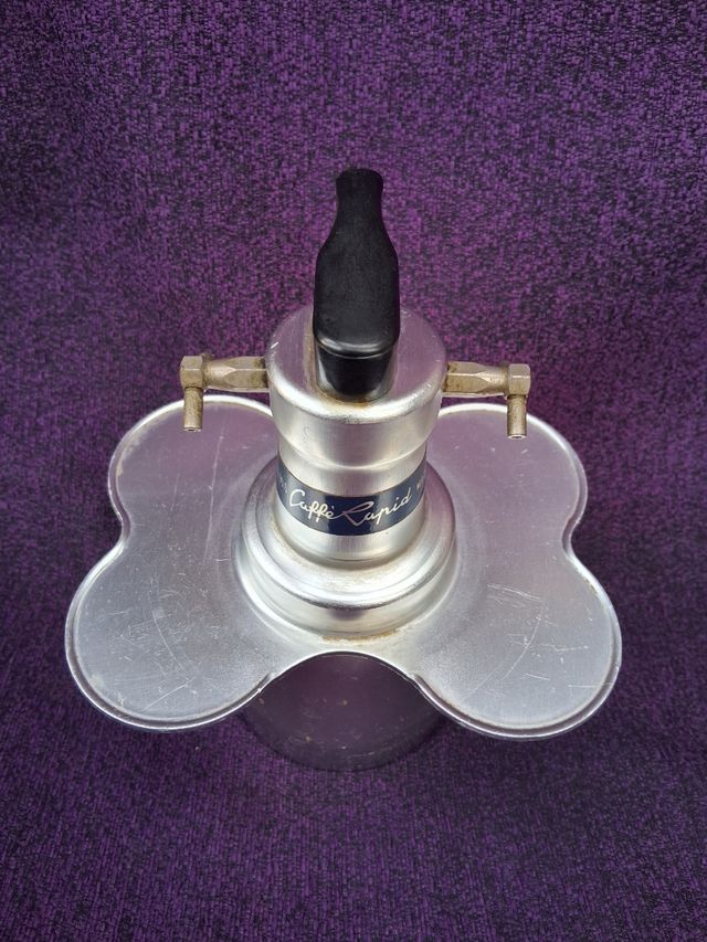 Macchina da caffè Rapid Italian da 4 tazze